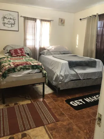 Charming 3-bedroom house with WiFi, AC in awesome Miami