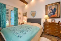 Villa with swimming pool walking distance from the beach Hotels in Ramatuelle