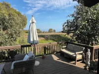 Charming 1-bedroom cottage in serene Malibu with WiFi