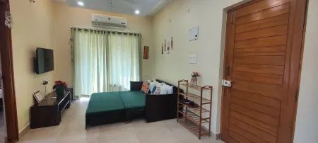 Uddo by Nidra stays Near Thalassa Siolim Отели в г. Сиолим