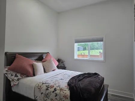 Luxury Lodge Getaway. W/ private entrance in the luxurious part of Prince George