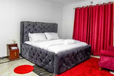 Sparkle Homes Отели в г. 