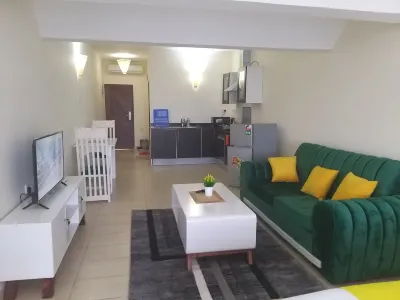 Beachfront studio apartment in a diani beach area with a 180 degree ocean views. Hotels in 
