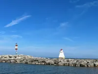 5 Minutes to Southampton's gorgeous beach! Family and pet friendly cottage.