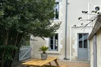 The Postcard - ZooBeauval/Châteaux de la Loire Hôtels à : Meusnes