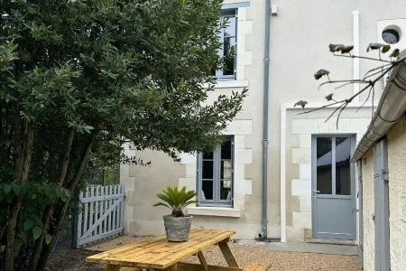 The Postcard - ZooBeauval/Châteaux de la Loire Отели в г. Мён