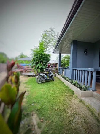 Cozy studio with WiFi and AC in General Luna, Siargao Room B