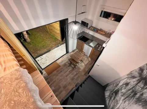 Maisonnette and terrace in the heart of the village to do everything on foot in St Mandrier Hotels in Saint-Mandrier-sur-Mer