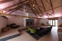 The forester's lodge - historic farm with sauna & pond in the middle of a forest clearing Hotels in Regen