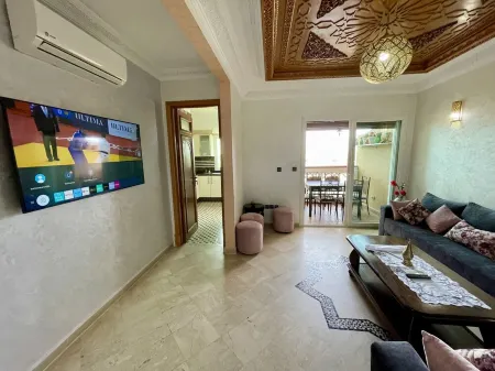 2 BEDROOM APPARTMENT !