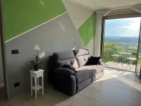 PANORAMIC HILLSIDE APARTMENT Hotel a Agliano