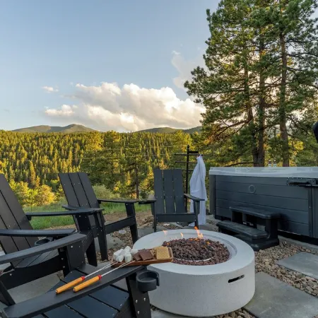 Downtown Bailey Mountain Escape with Sauna, Hot tub and Designated Game Room