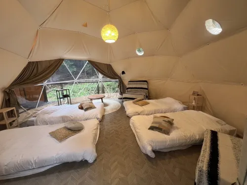 Izunokuni Glamping Terrace Emerald Forest Hotel di Kannami