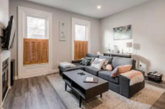 I have been trying to remove this listing, sorry it is not available.