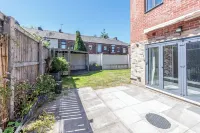 Luxury Retreat for 10 with Hot Tub and Spacious Garden 페일스워쓰 호텔