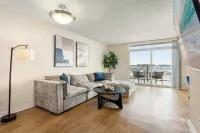 Smoky Quartz - Marina View Spacious 3BR near Yacht Club