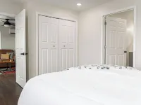 Sunrise Mountain Escape - Modern 1 Bed, 1 Bath - Gorgeous Views Near Brpw & I-77 데블스 덴 트레일헤드 주변 호텔