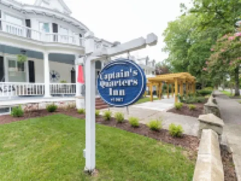 The Edenton Collection-Captain's Quarters Inn Hotels in Edenton