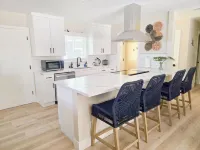 Welcome Home! King beds, Peaceful, Nice yard, Playground, and Arcades.