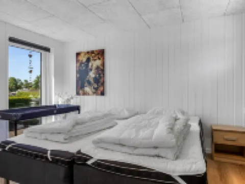 "Tecumseh" - 300m from the sea