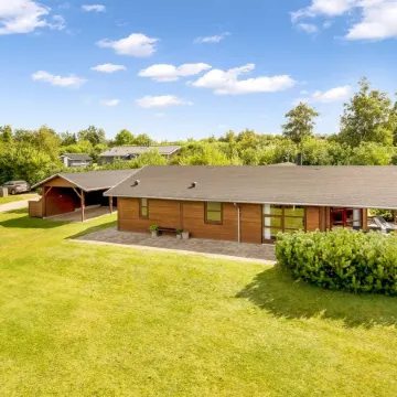 "Yngve" - 3.5km from the sea