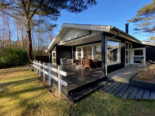 "Eweline" - 75m from the Sea