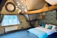 Old Fleece Apartments