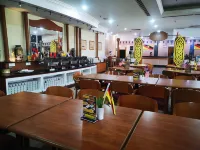 Hotel Grand Continental Kuching Hotels near Cat Monument