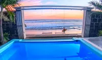 Romantic Beachfront Casita w Pool - AC - Sleeps 4 - Beach