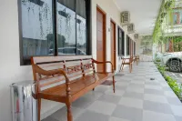 RedDoorz @ Jalan Majapahit Semarang