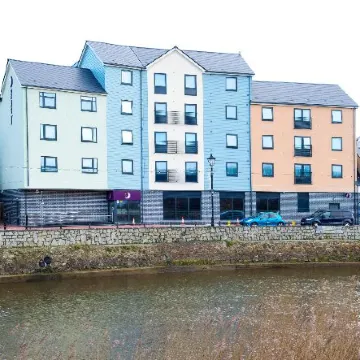 Premier Inn Bude Hotel Отели в г. Бьюд