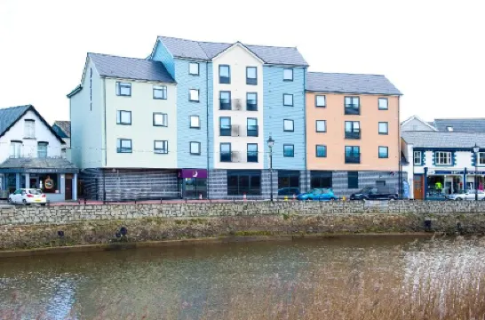 Premier Inn Bude Hotel Отели в г. Бьюд