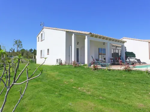 Serene Villa Stay near Narbonne - 3 ดาว