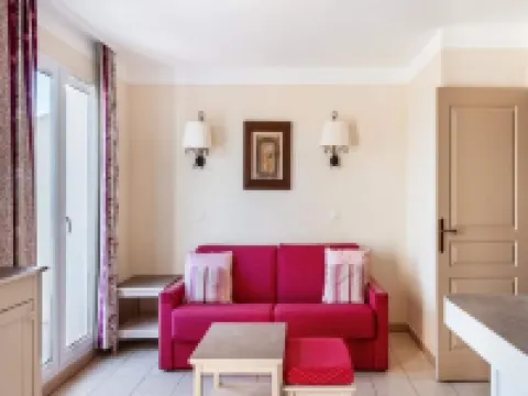 2 Room Apartment 4 People - Selection Hotels in Mallemort