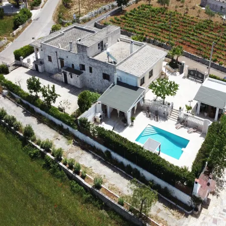Villa in Apulia with Pool and Barbecue