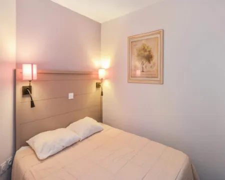 Residence La Pinede for four people Hotels in Giens