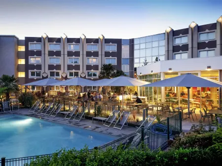 Novotel Clermont-Ferrand Отели в г. Лемпд