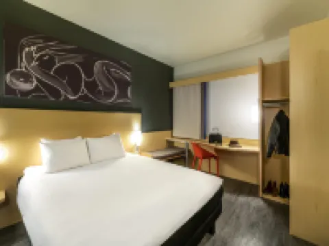 Ibis Queretaro