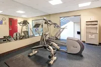 Days Inn by Wyndham Parsippany - Gym