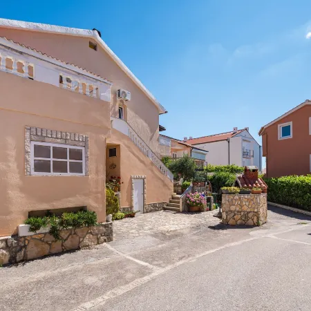Ivica Two Bedroom Apartment L, Novalja