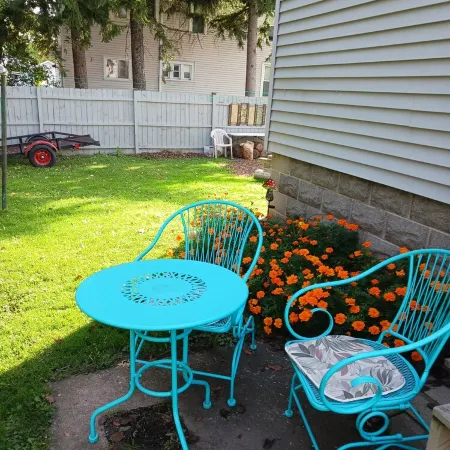 House blocks from the Fox River with access to Lake Winnebago. Easy I41 access.