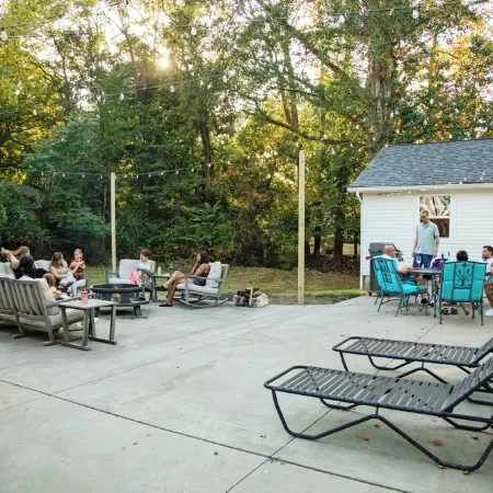 Downtown Yellow Springs- Walkable. Hot Tub. Fire Pit + Pets Welcome