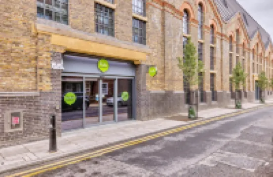 Hub by Premier Inn London Shoreditch Hotel Hotels near Istituto Marangoni