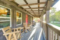Fireside Evenings: Red River Gorge Gem w/ Hot Tub -  Privatzimmer