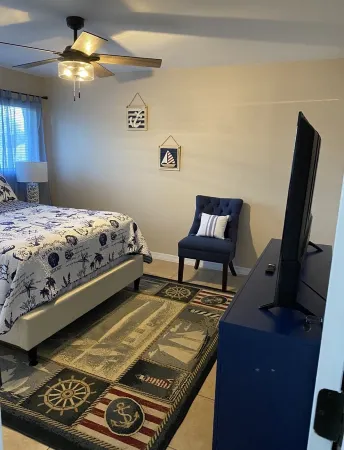 Cozy, Clean, Convenient With A Beach Feel