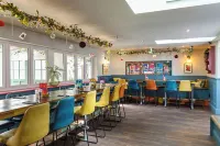 Ffolkes Hotels in Gayton