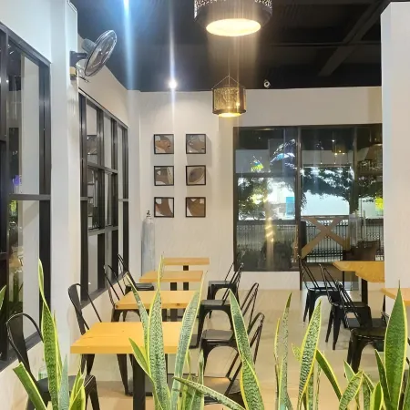 Urbanview Hotel Medio Inn Palu by RedDoorz