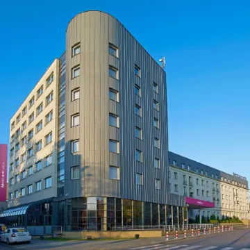 Hotel Mercure Warszawa Airport Отели рядом с достопримечательностью «Влохи»