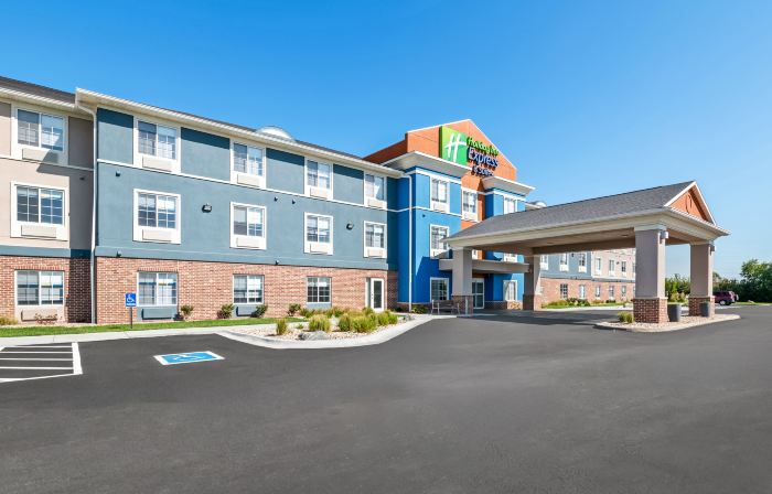 Holiday Inn Express & Suites COUNCIL BLUFFS - CONV CTR AREA by IHG