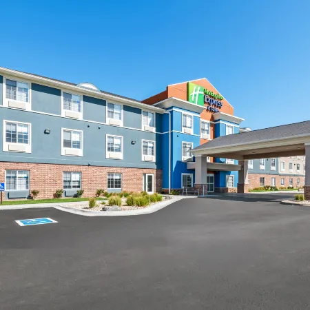 Holiday Inn Express & Suites COUNCIL BLUFFS - CONV CTR AREA by IHG